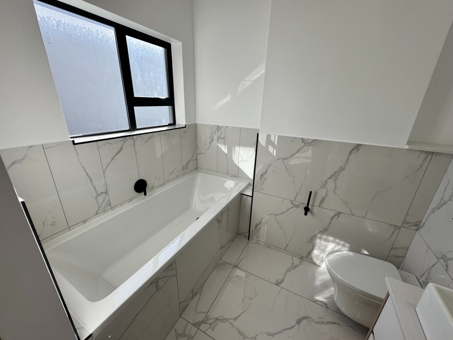 3 Bedroom Property for Sale in Sandown Western Cape